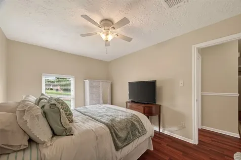 306 W Castle Harbour Drive Friendswood TX 77546