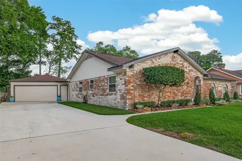 306 W Castle Harbour Drive Friendswood TX 77546