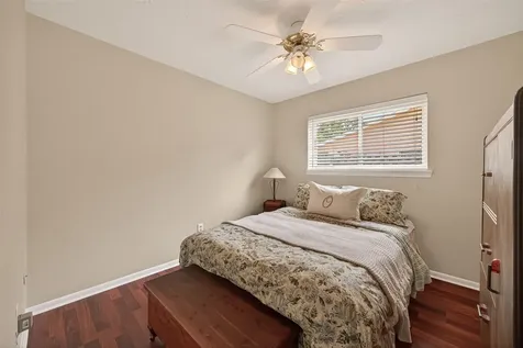 306 W Castle Harbour Drive Friendswood TX 77546