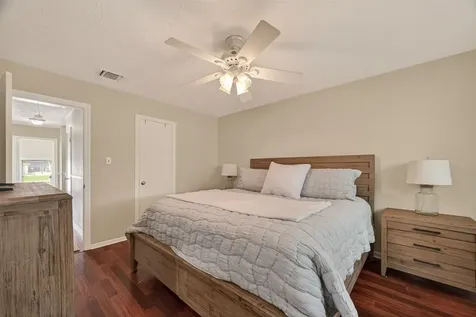 306 W Castle Harbour Drive Friendswood TX 77546