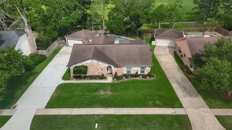 306 W Castle Harbour Drive Friendswood TX 77546