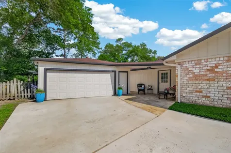 306 W Castle Harbour Drive Friendswood TX 77546