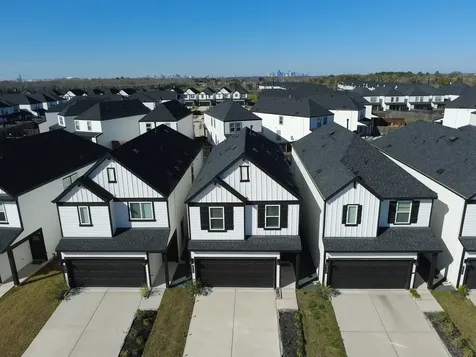 2913 Crown Gate Drive Houston TX 77047