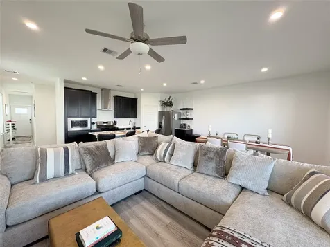 2913 Crown Gate Drive Houston TX 77047