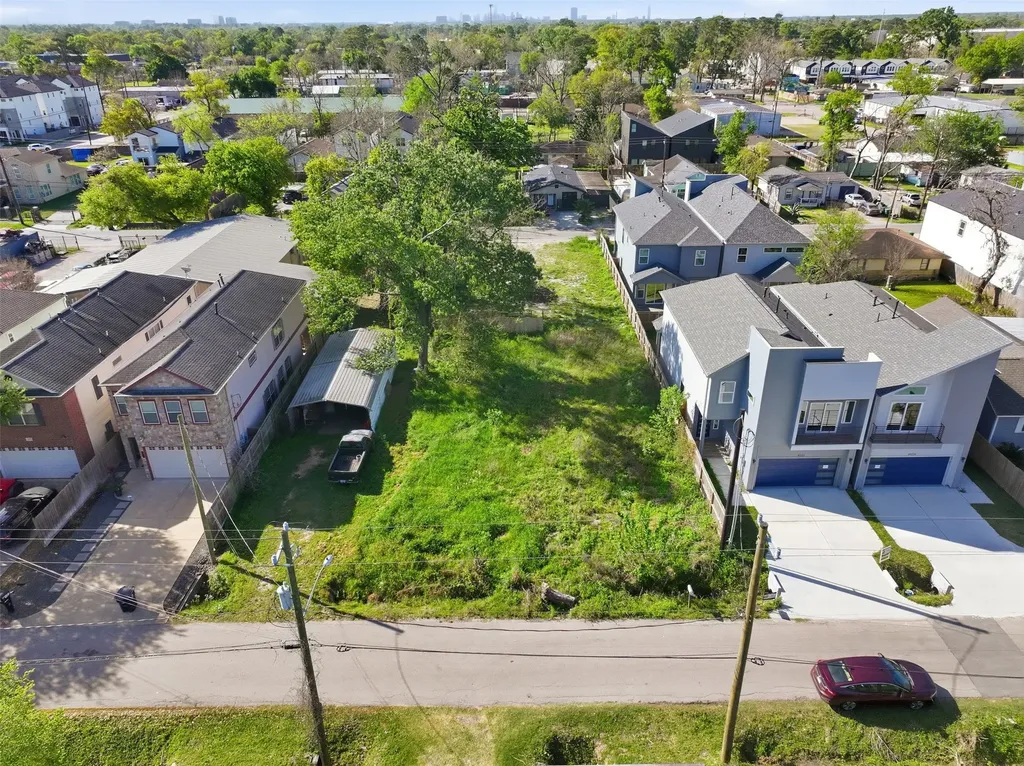 4921 #A Golden Forest Drive Houston TX 77091