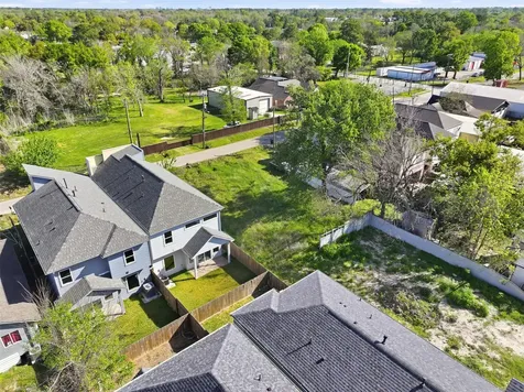 4921 #A Golden Forest Drive Houston TX 77091
