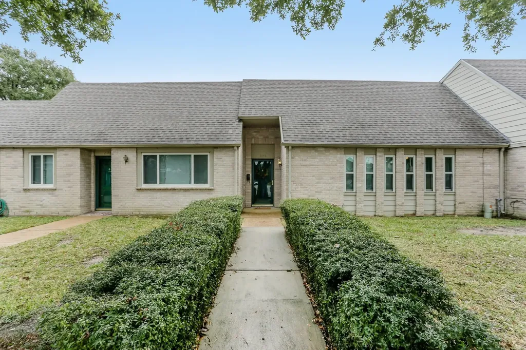2146 Greenbriar Colony Drive 3 Houston TX 77032