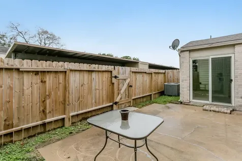 2146 Greenbriar Colony Drive 3 Houston TX 77032