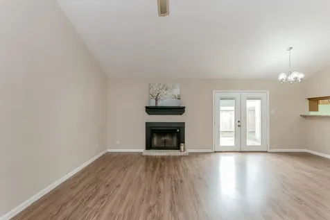 2146 Greenbriar Colony Drive 3 Houston TX 77032