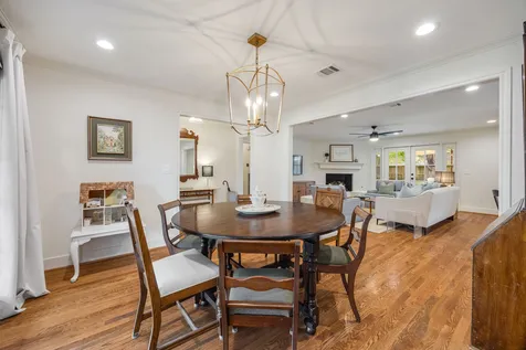 10011 Burgoyne Road Houston TX 77042