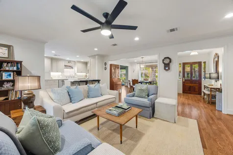 10011 Burgoyne Road Houston TX 77042