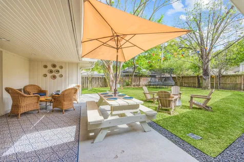 10011 Burgoyne Road Houston TX 77042