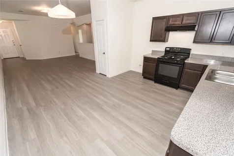 5722 Plantation Forest Drive Katy TX 77449