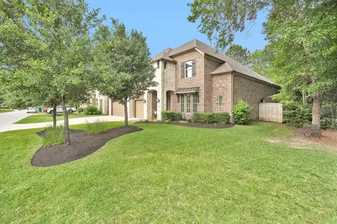 106 Cliftons Curve Way Montgomery TX 77316