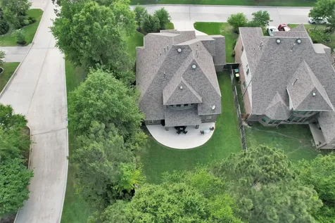 106 Cliftons Curve Way Montgomery TX 77316