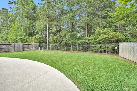 106 Cliftons Curve Way Montgomery TX 77316