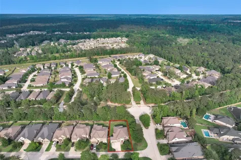 106 Cliftons Curve Way Montgomery TX 77316