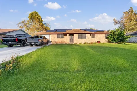 609 Marion Lane West Columbia TX 77486