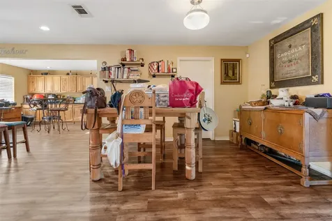 609 Marion Lane West Columbia TX 77486
