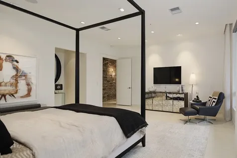 1 Waterway Court 5-b The Woodlands TX 77380