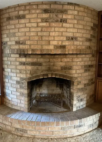 677 N Fowlkes Street Sealy TX 77474