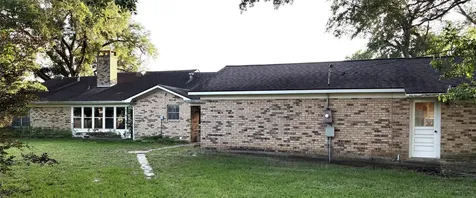 677 N Fowlkes Street Sealy TX 77474
