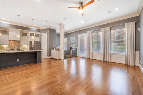 212 W 6th Street Houston TX 77007