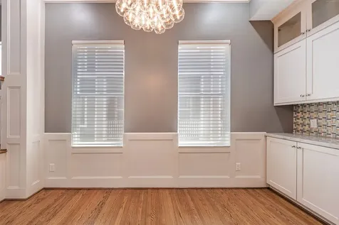 212 W 6th Street Houston TX 77007