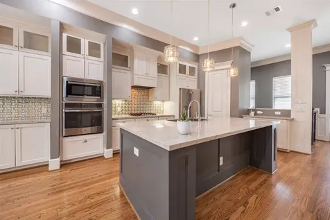 212 W 6th Street Houston TX 77007