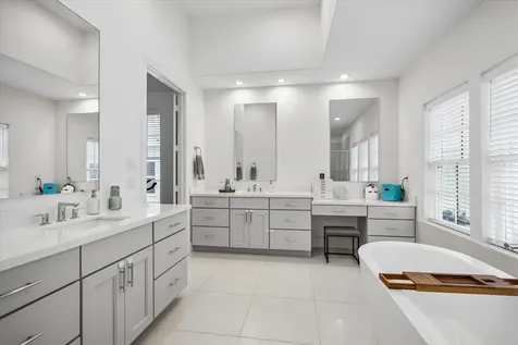 3302 W 12th Street Houston TX 77008