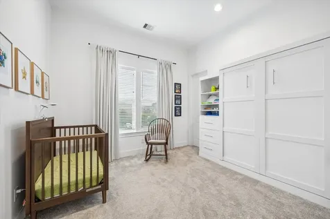 3302 W 12th Street Houston TX 77008