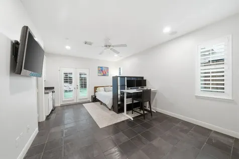 516 Asbury Street Houston TX 77007