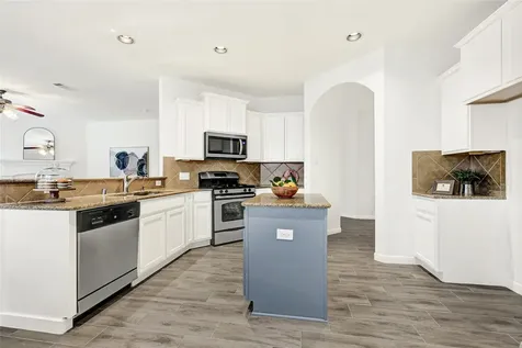 31 Hearthwick Road Tomball TX 77375