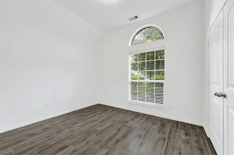 31 Hearthwick Road Tomball TX 77375