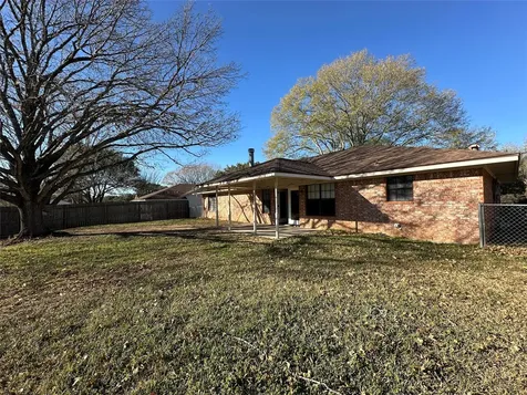 1304 Allison Street Brenham TX 77833