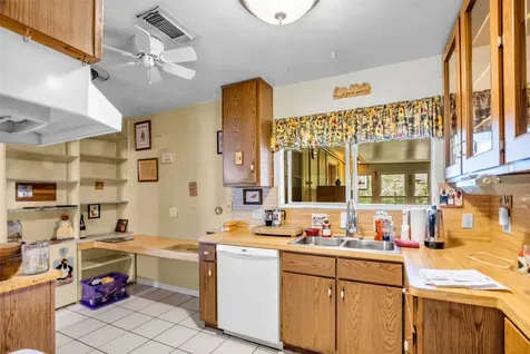 1427 Cheshire Lane Houston TX 77018