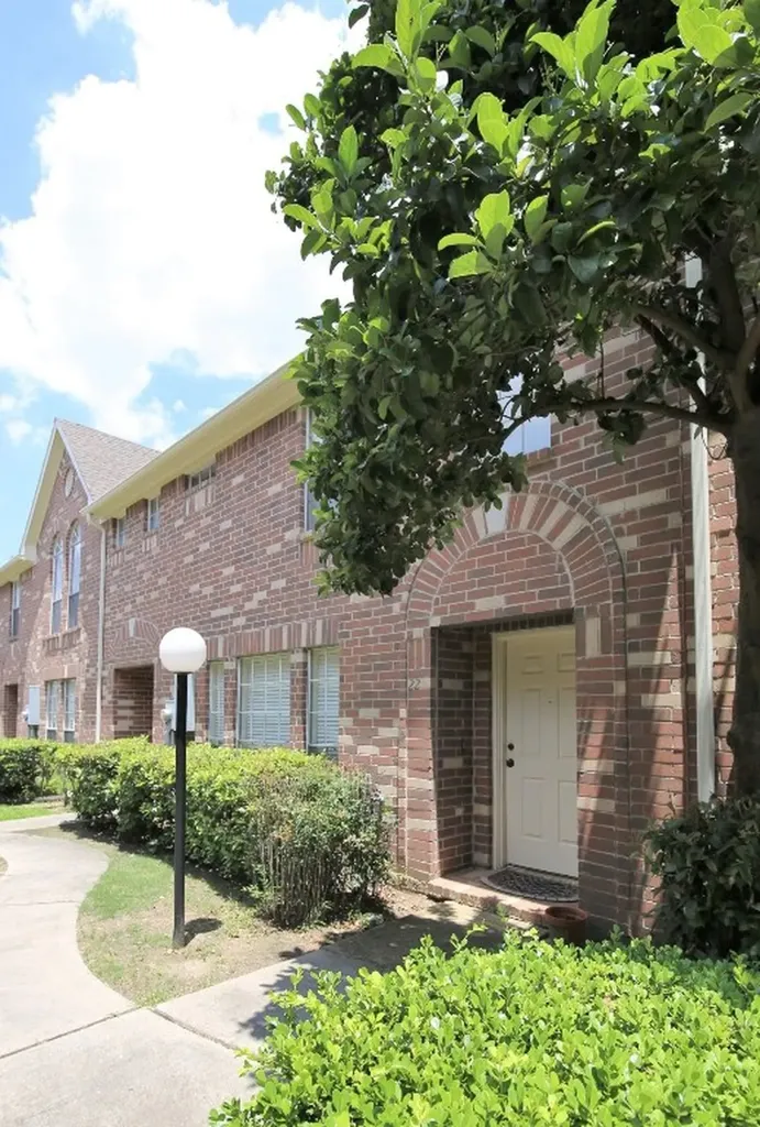 11735 Alief Clodine 22 Houston TX 77072