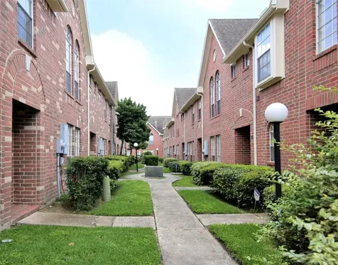 11735 Alief Clodine 22 Houston TX 77072
