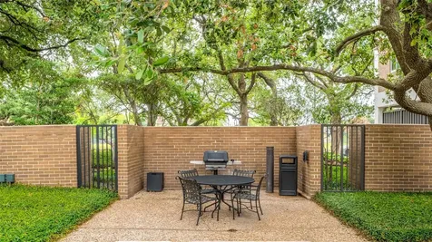 3600 Montrose Boulevard 607 Houston TX 77006