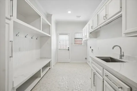 4614 Spruce Street Bellaire TX 77401