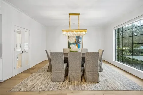 4614 Spruce Street Bellaire TX 77401