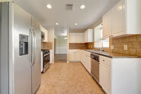 138 W New Meadows Drive Sugar Land TX 77479