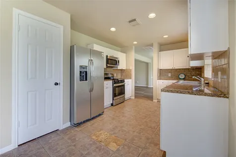 138 W New Meadows Drive Sugar Land TX 77479