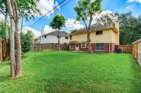 138 W New Meadows Drive Sugar Land TX 77479