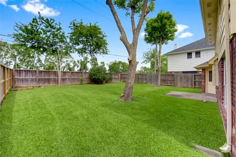 138 W New Meadows Drive Sugar Land TX 77479
