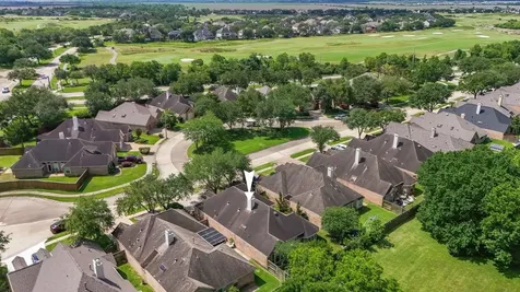 5210 Cottonwood Creek Lane League City TX 77573