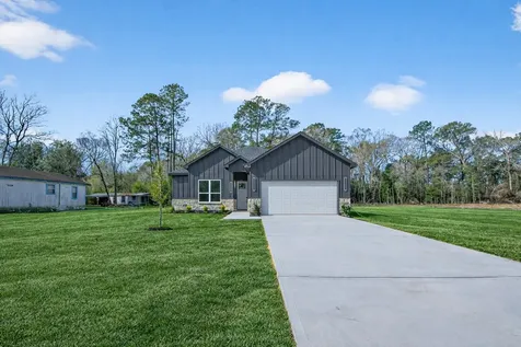 265 County Road 3376 Cleveland TX 77327