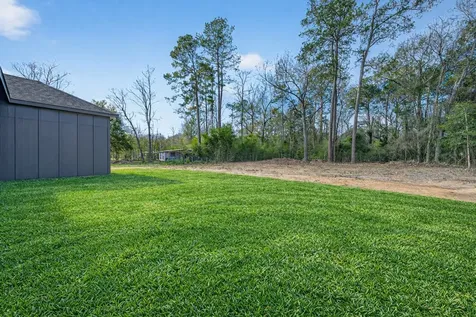 265 County Road 3376 Cleveland TX 77327