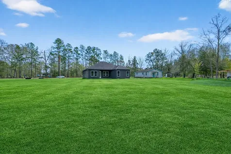 265 County Road 3376 Cleveland TX 77327