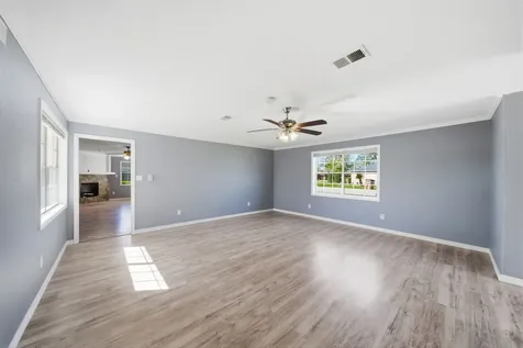 4803 28th Street E Dickinson TX 77539